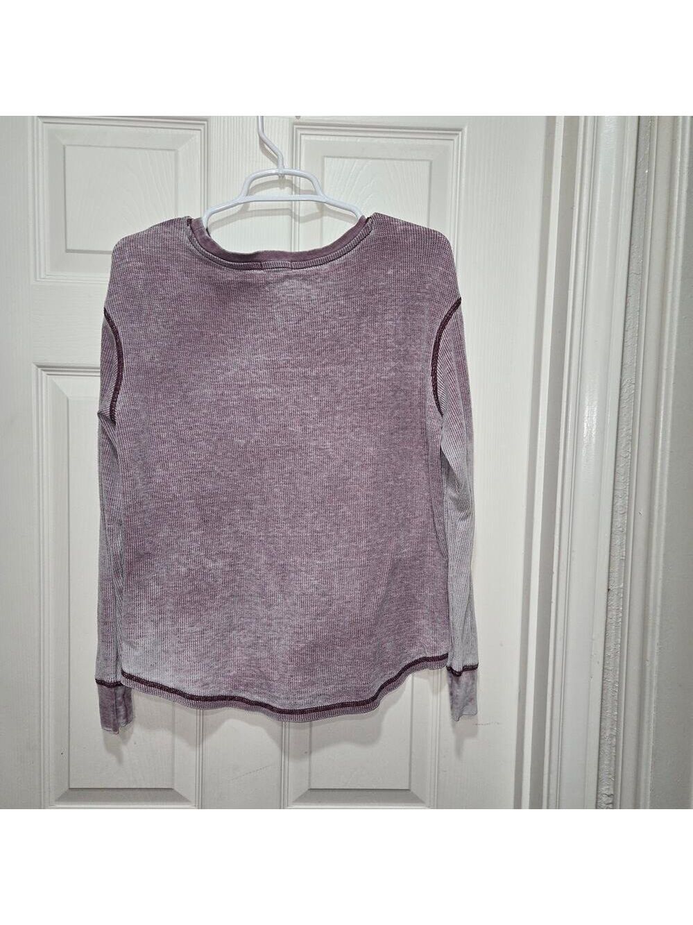 Maurices Waffle Knit Graphic Top Medium Mauve Thermal - Picture 4 of 13